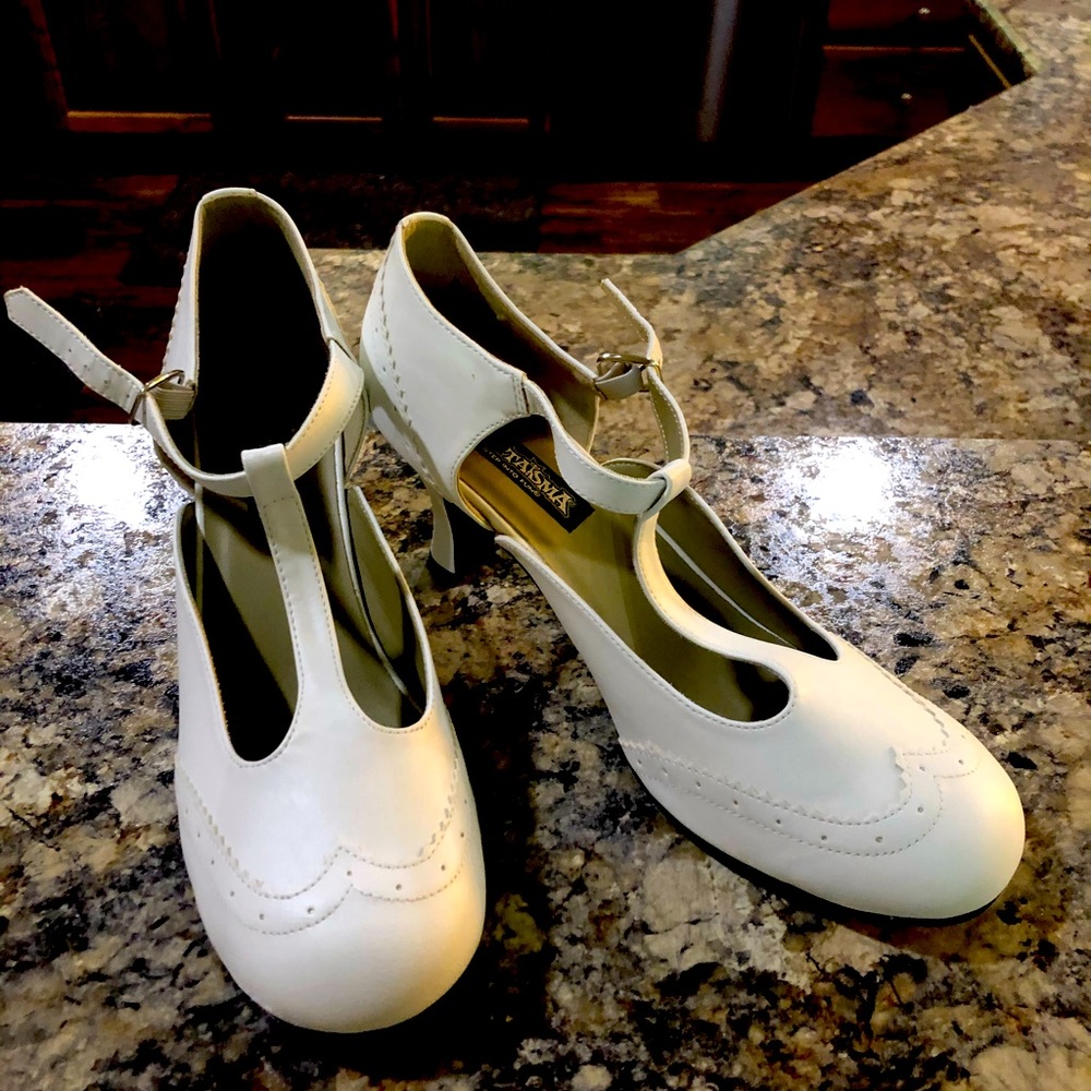 Mary Jane, flapper shoes